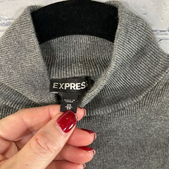 🐢 Express Cropped Turtleneck Sweater - Ribbed Gray, Size XS - Picture 3 of 4
